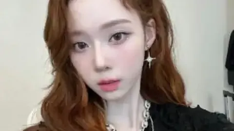 “韦伯揭秘争议一幕：罗伯逊低姿避让，范戴克进球被判无效引热议！”